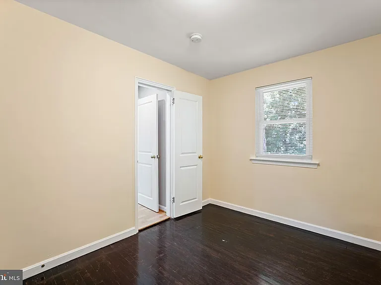 121 Whitmoor Ter — Photo 14