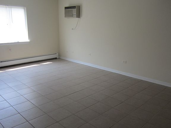 4th image of 10070 Holly Ln APT Gw