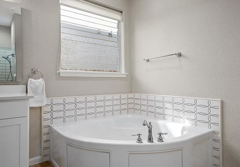 12921 Bloomfield Hills Ln — Photo 26