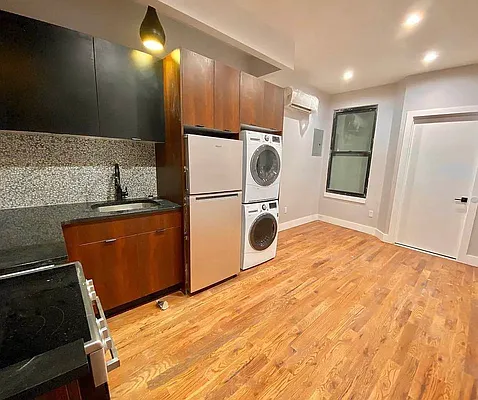 Rented by Artur Gutman, LREB | media 10