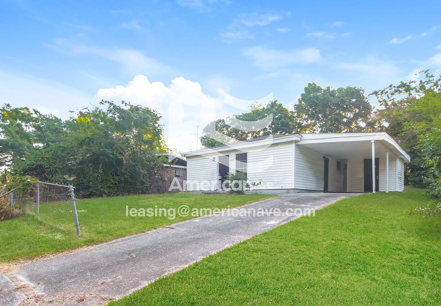 3 bed, 1.0 bath, 864 sqft, $1,097 — Photo 2