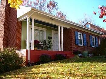 2nd image of 3104 Oliver Rd NE