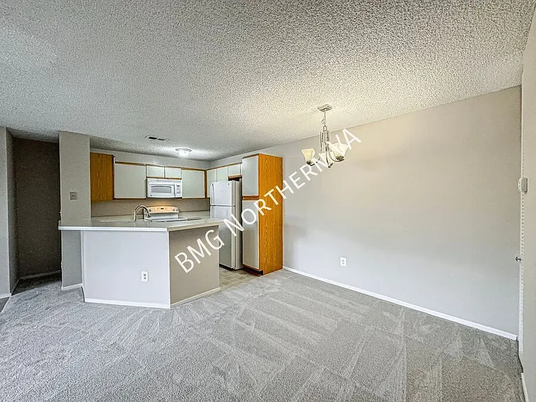 1510 Summerchase Ct #D — Photo 6