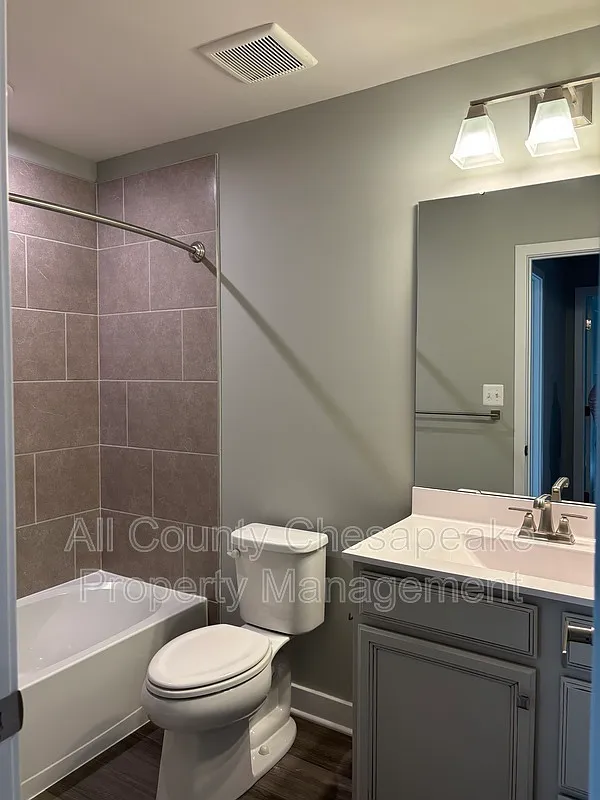 4 bed, 2.5 bath, 1900 sqft, $2,900 — Photo 4