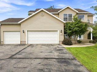 3018 27th St SW, Cedar Rapids, IA 52404
