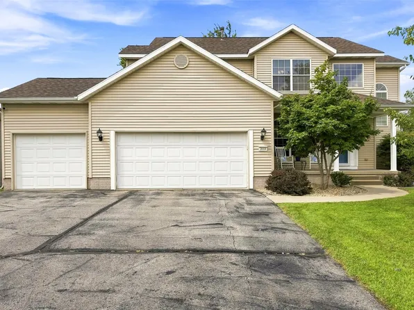3018 27th St SW, Cedar Rapids, IA 52404