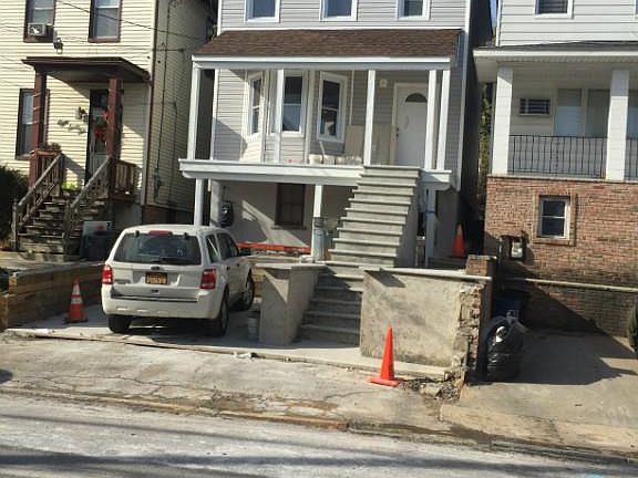 3rd image of 864 Van Duzer St #1