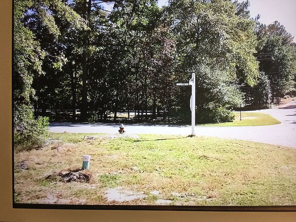 1st image of 106 Muirfield Ct W