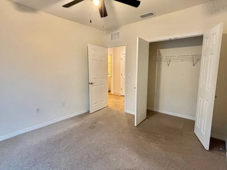 2509 NW 27th Pl — Photo 35