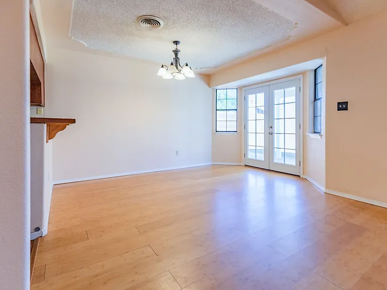 701 Venus Ave — Photo 23