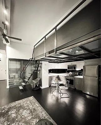 Rented by CRUM | media 36