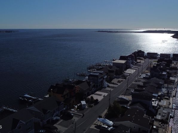 1850 Ensign Court, Toms River, NJ 08753