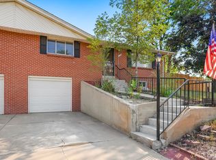 1390 W Berry Dr, Littleton, CO 80120