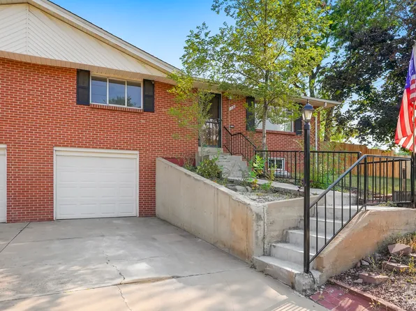 1390 W Berry Dr, Littleton, CO 80120