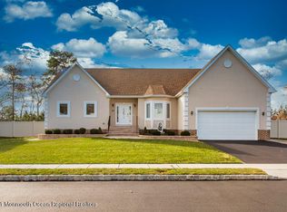 12 Cindy Ct, Howell, NJ 07731