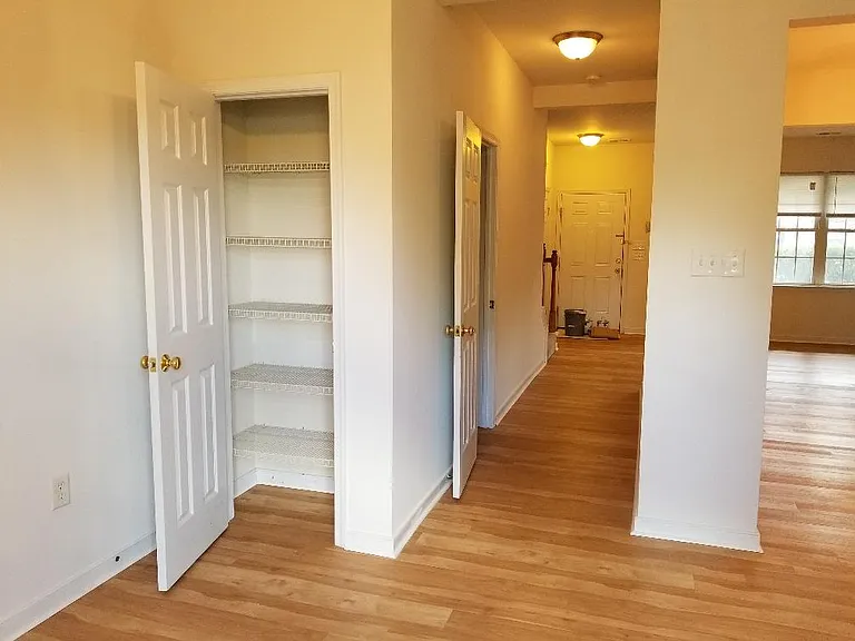 106 Colter Dr — Photo 8