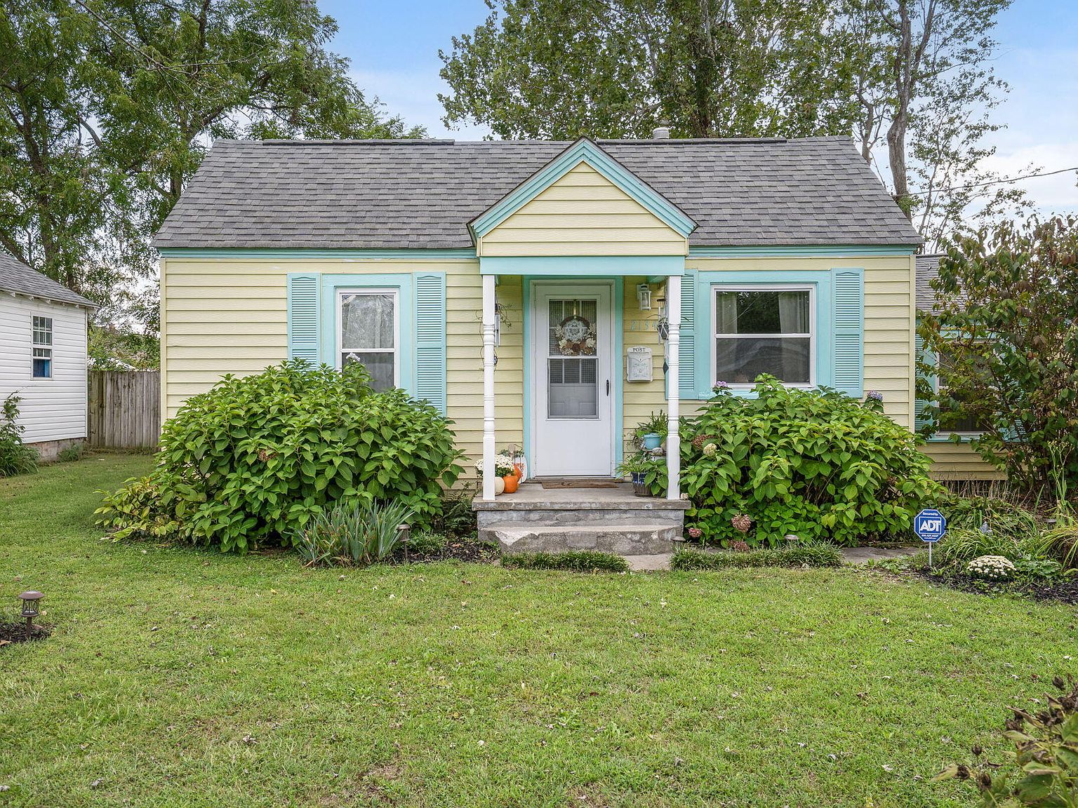 2134 W Olive Street, Springfield, MO 65802 | Zillow