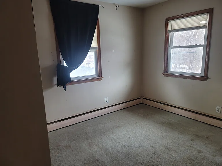 914 Burr St #4 — Photo 6