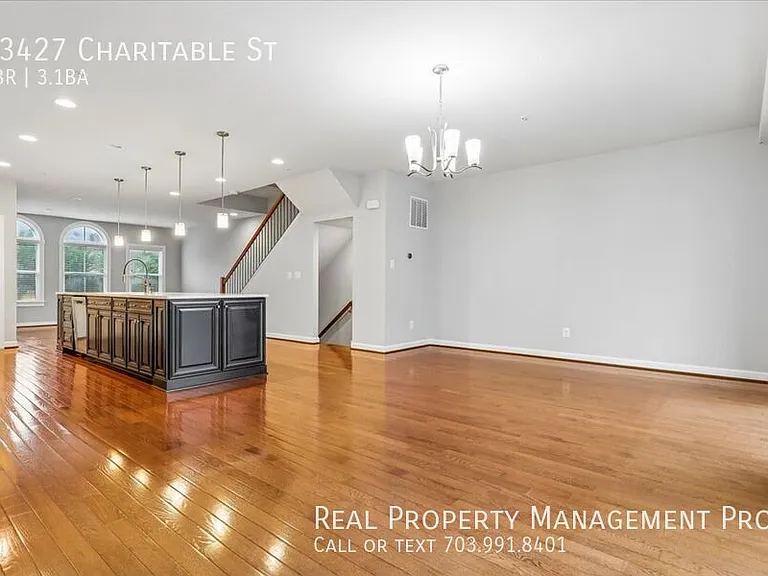 43427 Charitable St — Photo 10