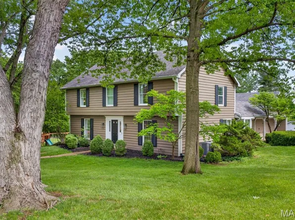 1534 Mason Valley Rd, Saint Louis, MO 63131