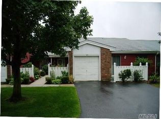 603 Flair Ct W, Saint James, NY 11780
