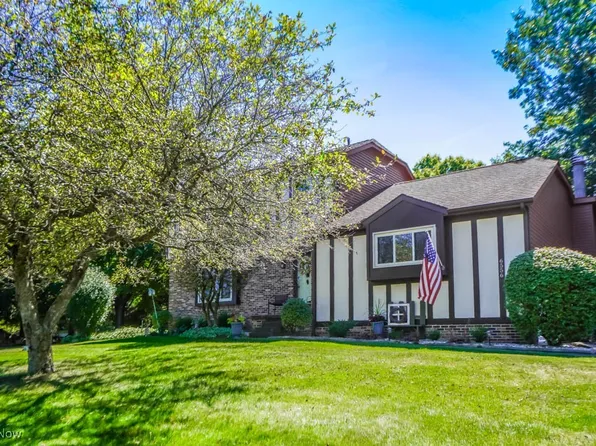 6556 Twickenham St NW, Canton, OH 44708