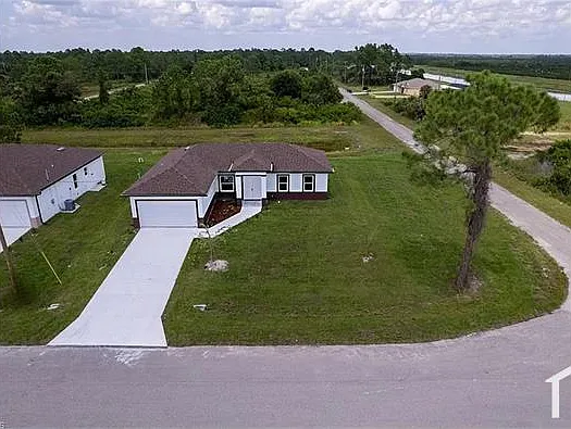 3 bed, 1439 sqft, $2,700 — Photo 3