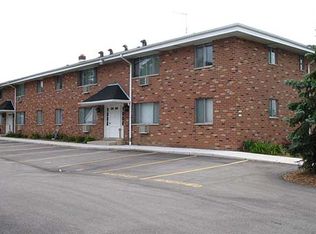 3252 S 108th St APT 8, West Allis, WI 53227