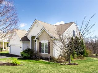 412 Mulligan Dr, Oxford, CT 06478