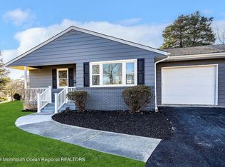 28 Gardenia Way, Toms River, NJ