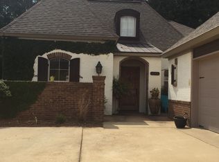 201 Village Pl, Pearl, MS 39208