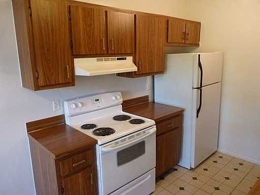 3rd image of 3118 Dreyfushire Blvd