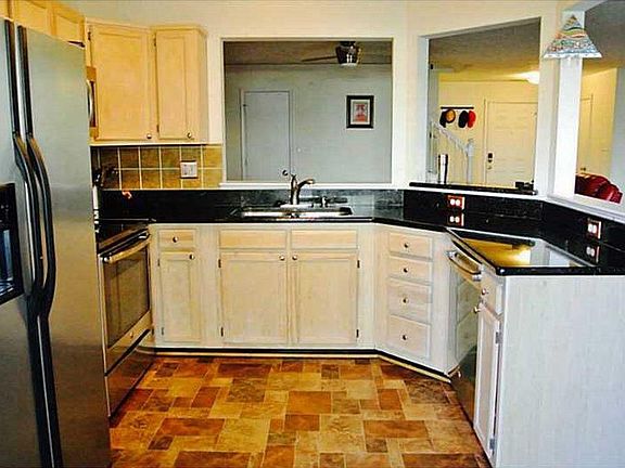 5th image of 5012 Heathglen Cir
