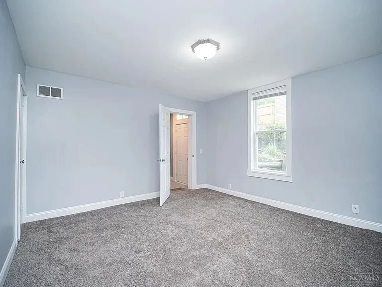 4239 Eastern Ave — Photo 14