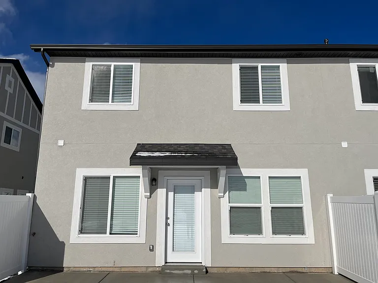 294 N 100 W — Photo 11