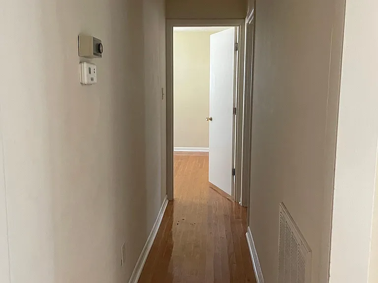 1516 Fell Ave NE — Photo 8