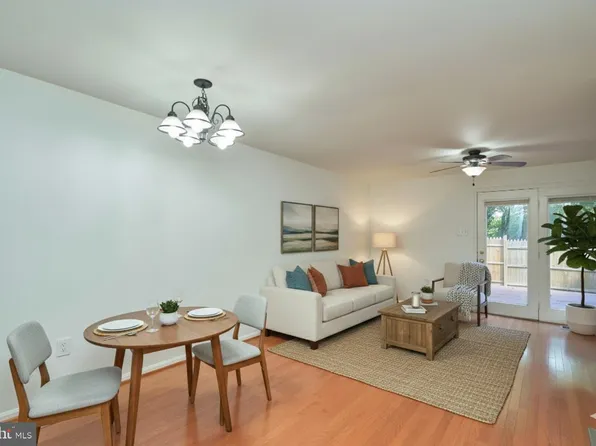 7616 Wood Mist Ln, Falls Church, VA 22043