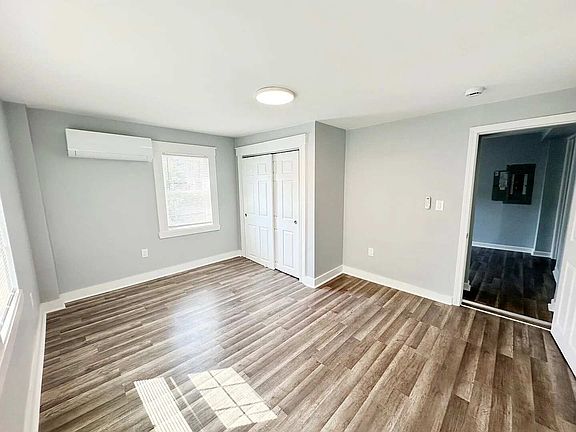 4th image of 14 Clark St #1
