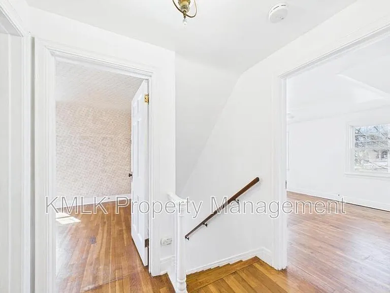 407 Washington St NE — Photo 20