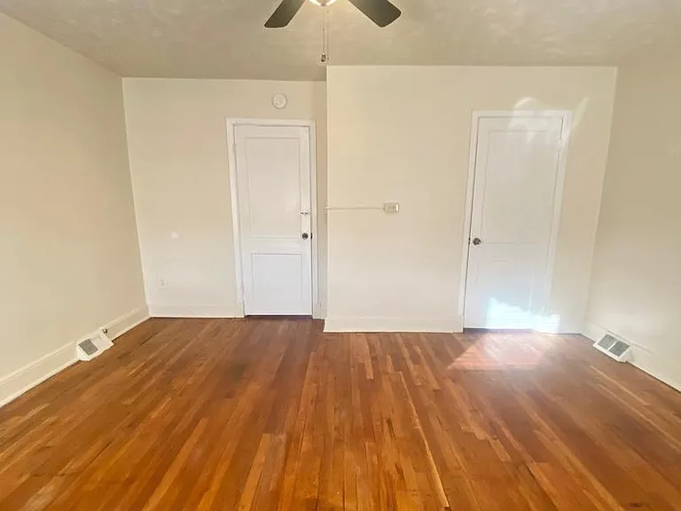 3018 Larue Sq E — Photo 11