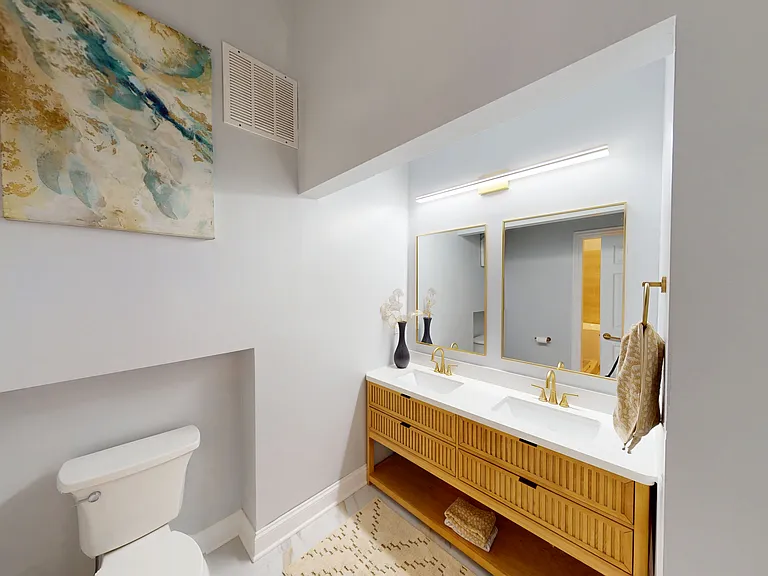 120 S State St #4 — Photo 11