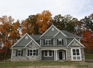 9050 Fielding Dr, Brighton, MI 48116