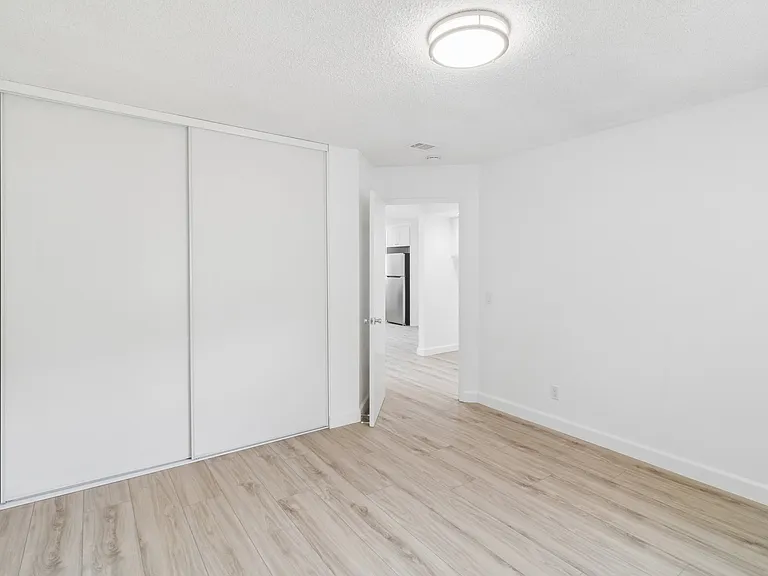Escondido Villas — Photo 18