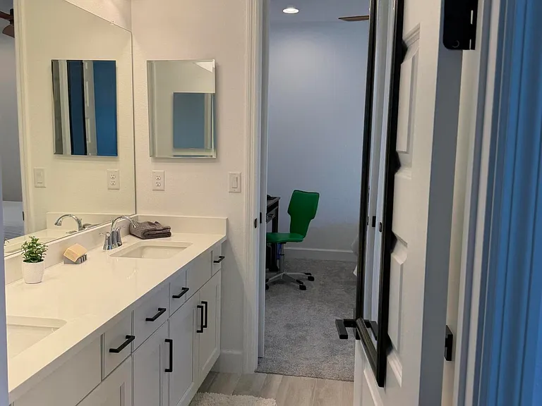 2245 Reeling Cir — Photo 44
