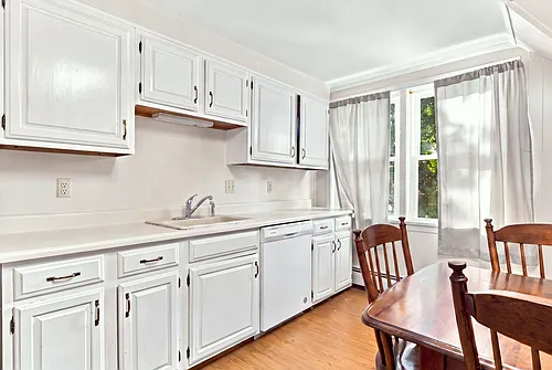 52 Linden St #2 Photo 1