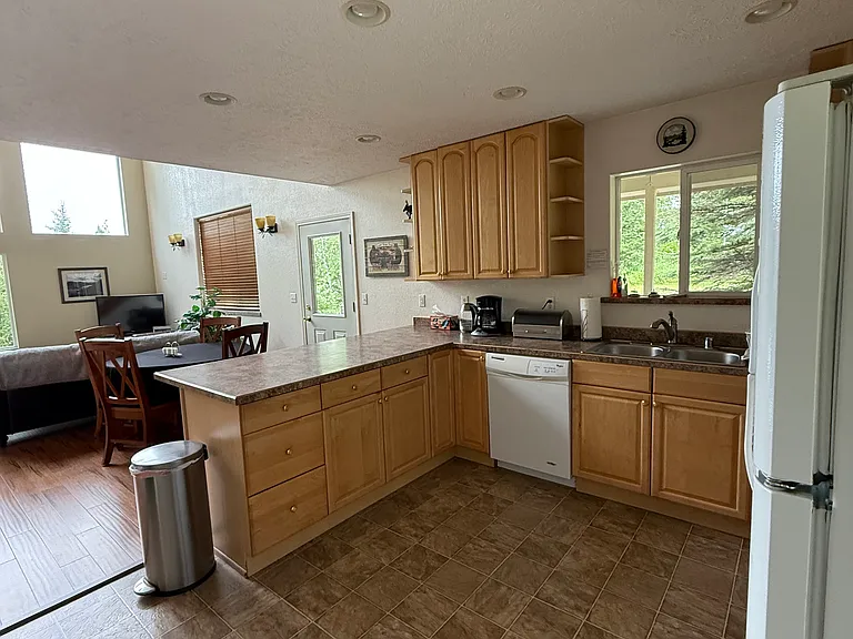 7242 N Palmer Fishhook Rd — Photo 5