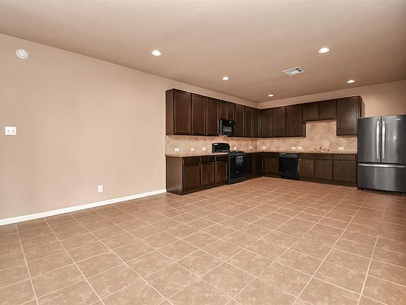5th image of 8110 Malago Point Dr