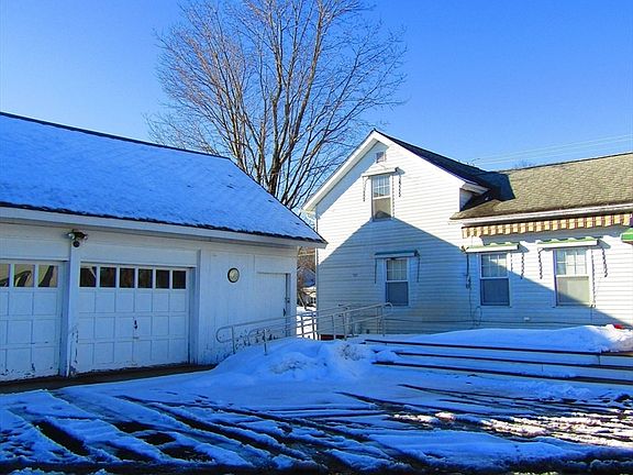 5th image of 71 Chestnut St