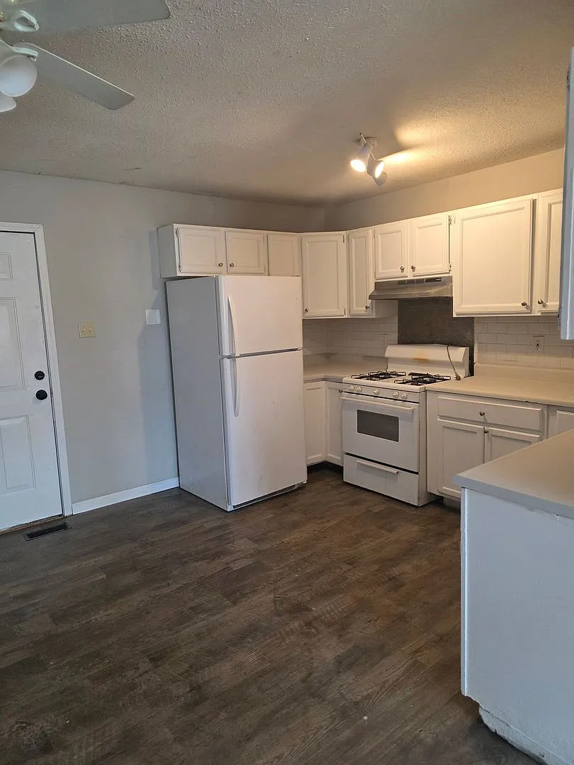 Spacious 3br 1 ba! — Photo 3