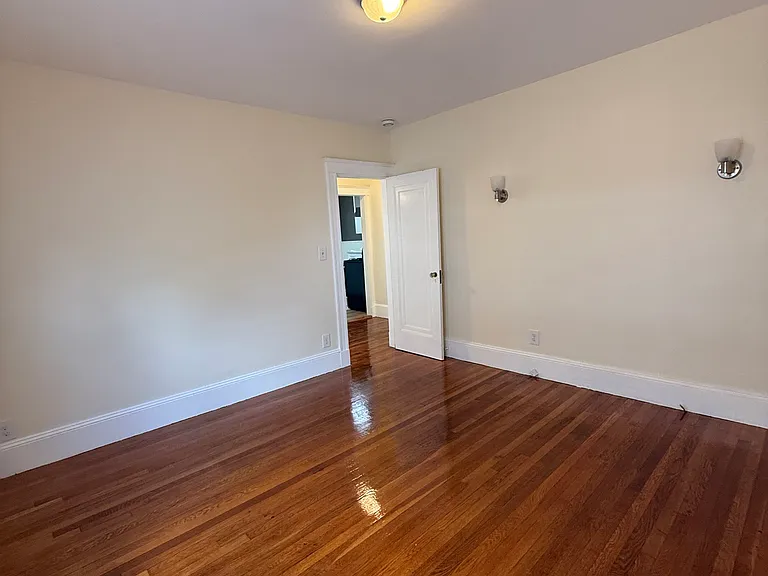 68 Poplar St #1 — Photo 6